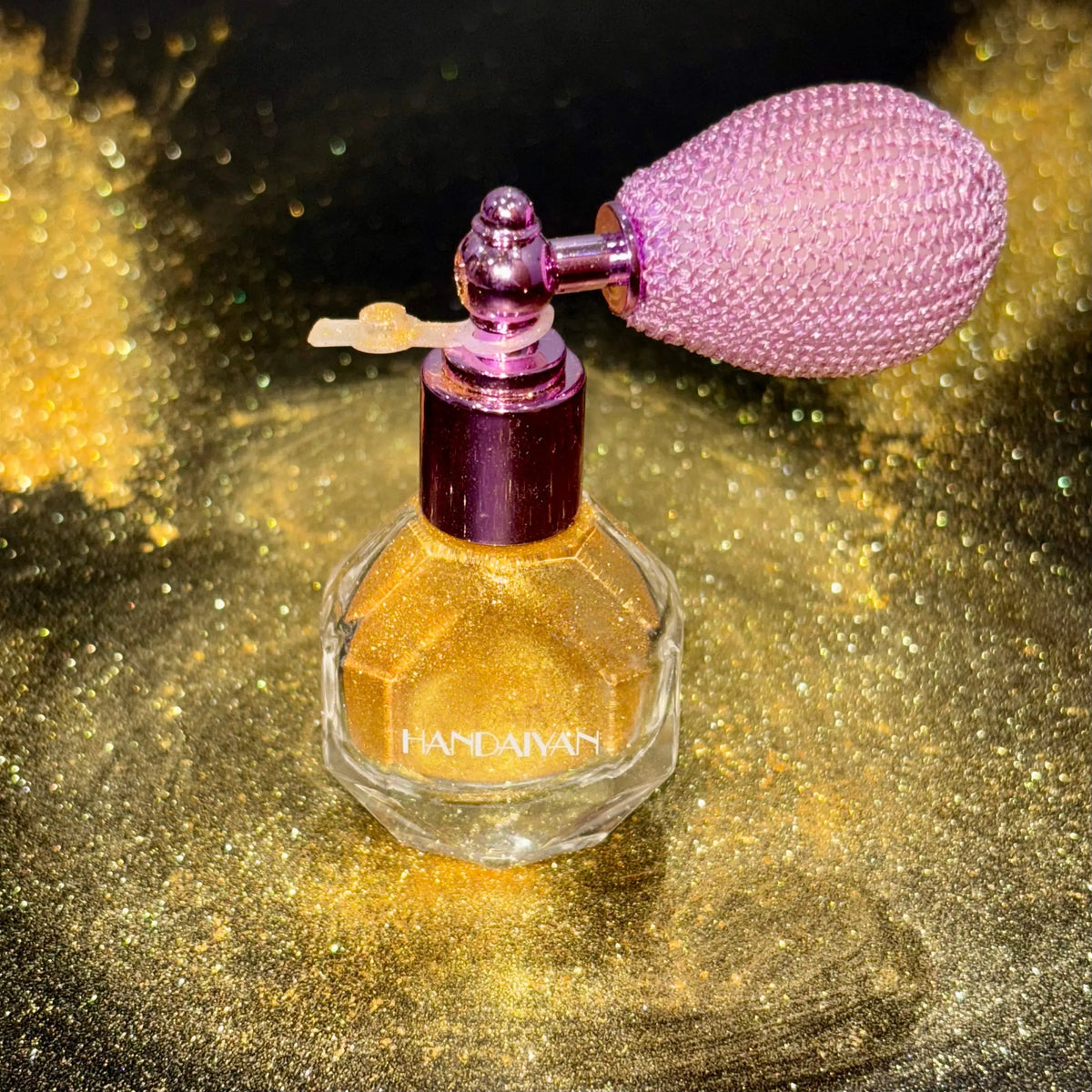 Highlighter Powder Spray Magic Shimmer - For Body, Hair, Face, Lips - Sparkle Glitter Highlighter Makeup Powder - Lightweight - Long Lasting or Women Halloween Party or Daily Wear,sunscreen, backtoschool