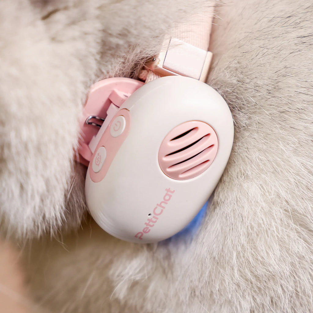 PettiChat Pet Translator Collar for Cats & Dogs – Real-time voice translation, hybrid location tracker, IP65 waterproof, lightweight AI communicator (27.2 g) with interactive conversation, magnetic charging system, portable and easy charging